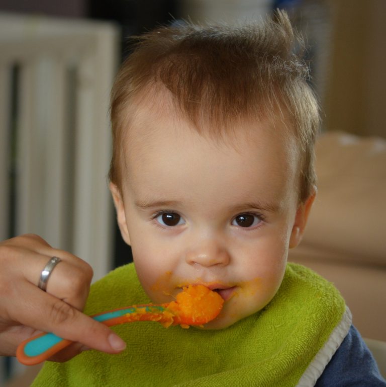 95 אחוזים ממוצרי המזון לתינוקות מכילים מתכות רעילות